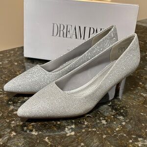 Dream Pairs Silver Glitter Pointed Toe Mid Heel Pumps